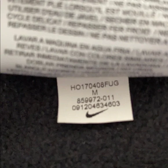 Nike Dri Fit Black Kangaroo Pockets Girls Hoodie - Picture 9 of 9